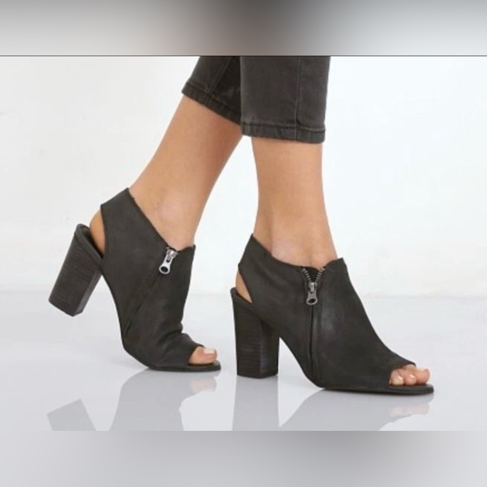 Matisse Dolan Black Leather Open Toe Ankle Booties
